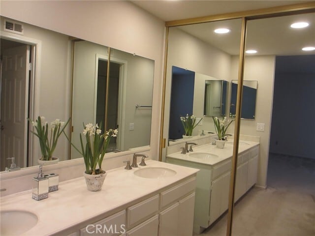 Building Photo - 12 Brookdale