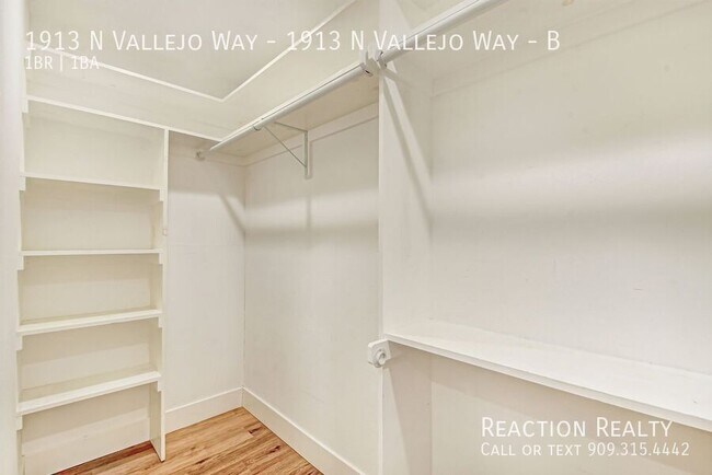 Building Photo - 1913 N Vallejo Way