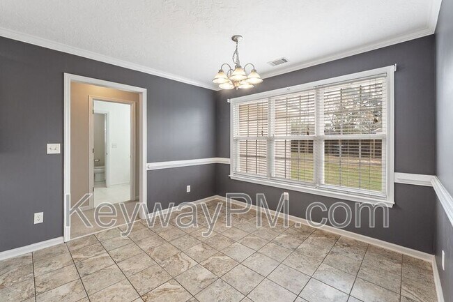 Building Photo - 435 St Julian Pl