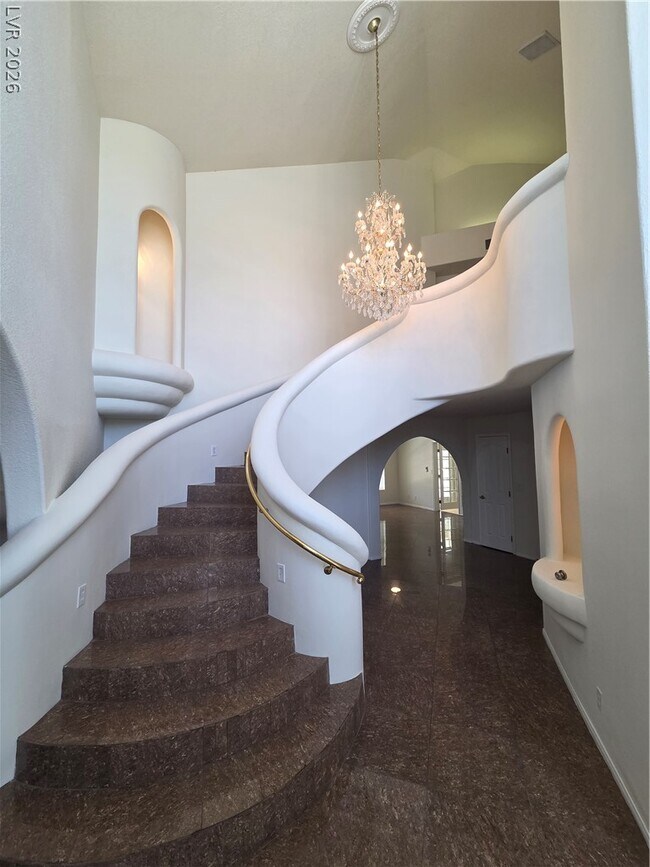 Building Photo - 3013 W Oakey Blvd