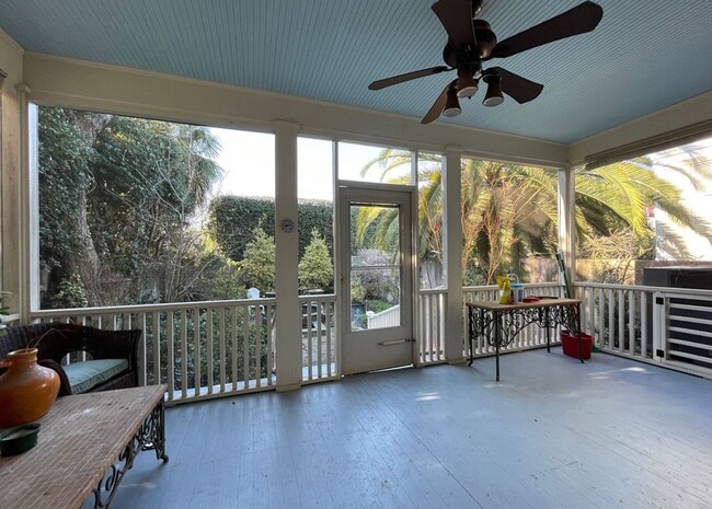 Building Photo - Available for lease May-September 2026. Stunning Fully-Furnished 3 BR/2.5 BA Available in the Hea...