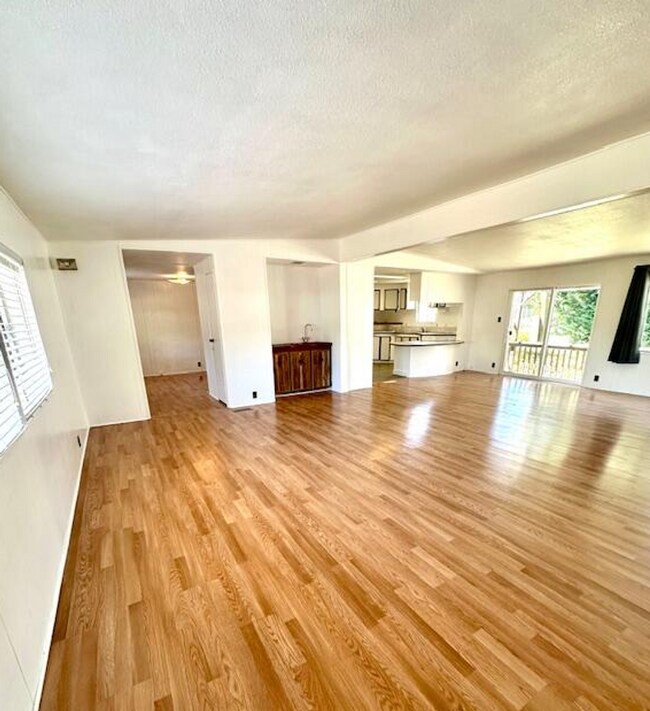 Building Photo - 62 Erickson Ave