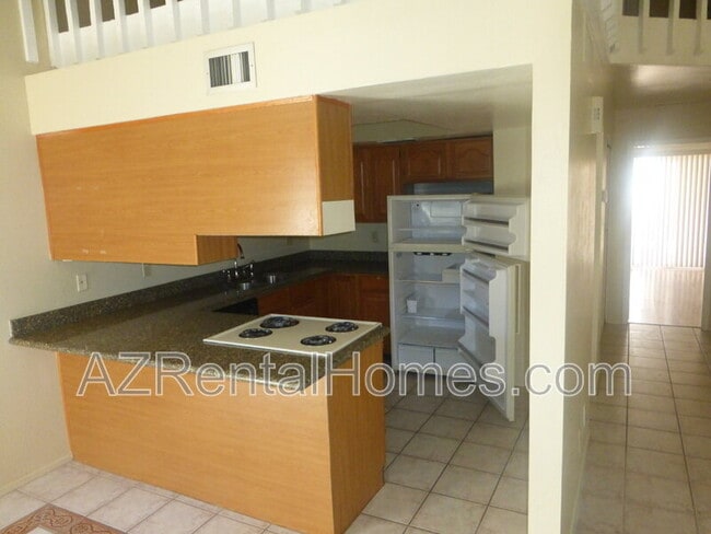 Building Photo - 2139 E Sanos Dr