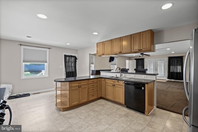 Building Photo - 109 Avaleen Pl