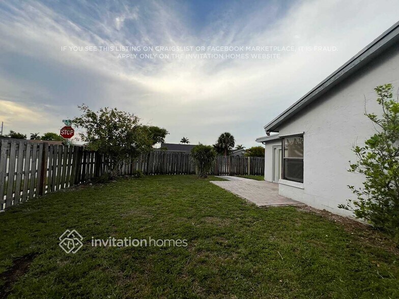Building Photo - 9821 NW 41st Ct