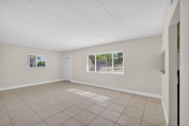 Building Photo - 821 Lighthouse Dr