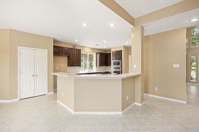 Building Photo - 1919 Valleria Ct