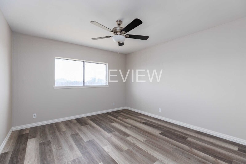 Building Photo - 178 Oakside