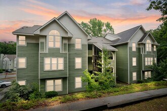 Building Photo - Stewart's Creek