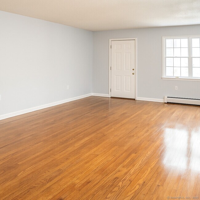 Building Photo - 307 Tolland St