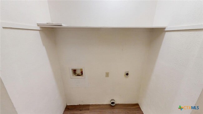 Building Photo - 3032 Carroll Dr