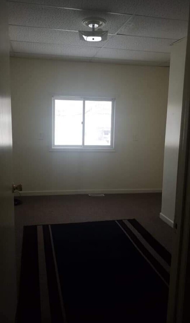 Building Photo - 819 Helen St