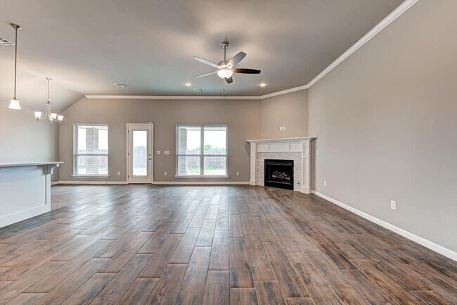 Building Photo - 1121 SW 140th St