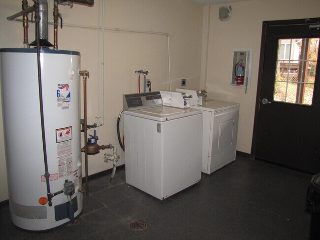 Building Photo - 2509 E 50th St