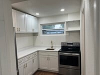 Building Photo - 805 Ridgefield Ave