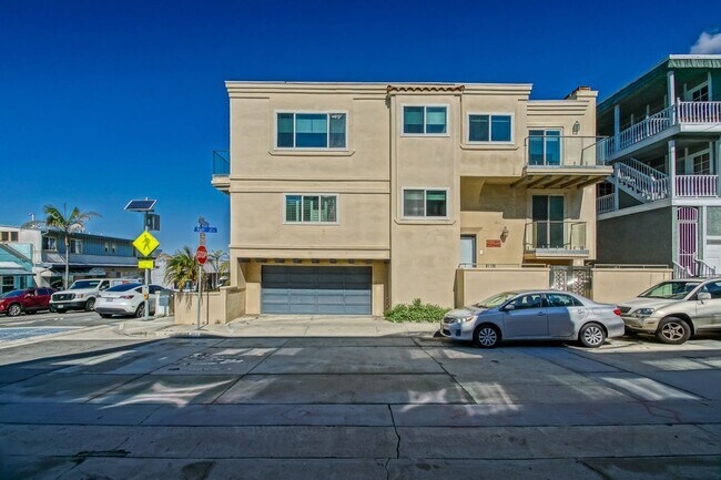 Building Photo - 301 35th St