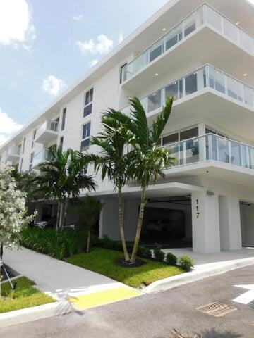Building Photo - 15 S Palmway