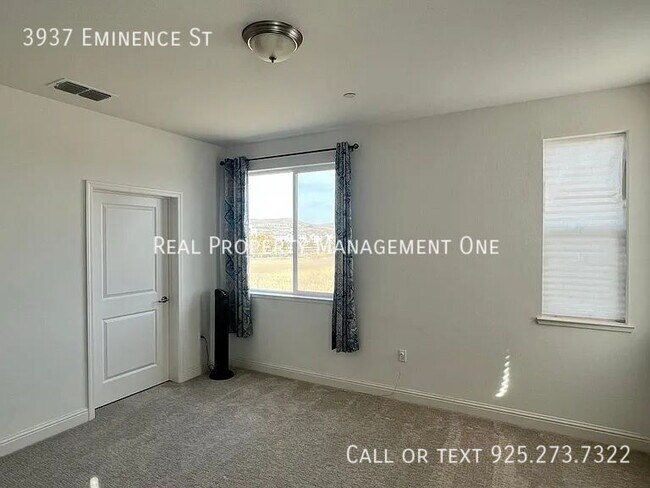 Building Photo - 3937 Eminence St