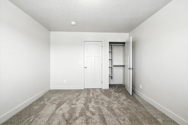 Building Photo - Eastside View Townhomes - 1184 S 1050 E