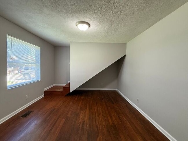Building Photo - East Nashville / Inglewood 3 Bedroom / 1 B...