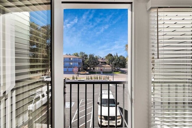 Building Photo - The Bookcliff: Chic 1-Bedroom Retreat: Sop...