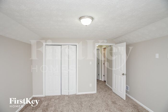 Building Photo - 1593 Pine Shadows Dr