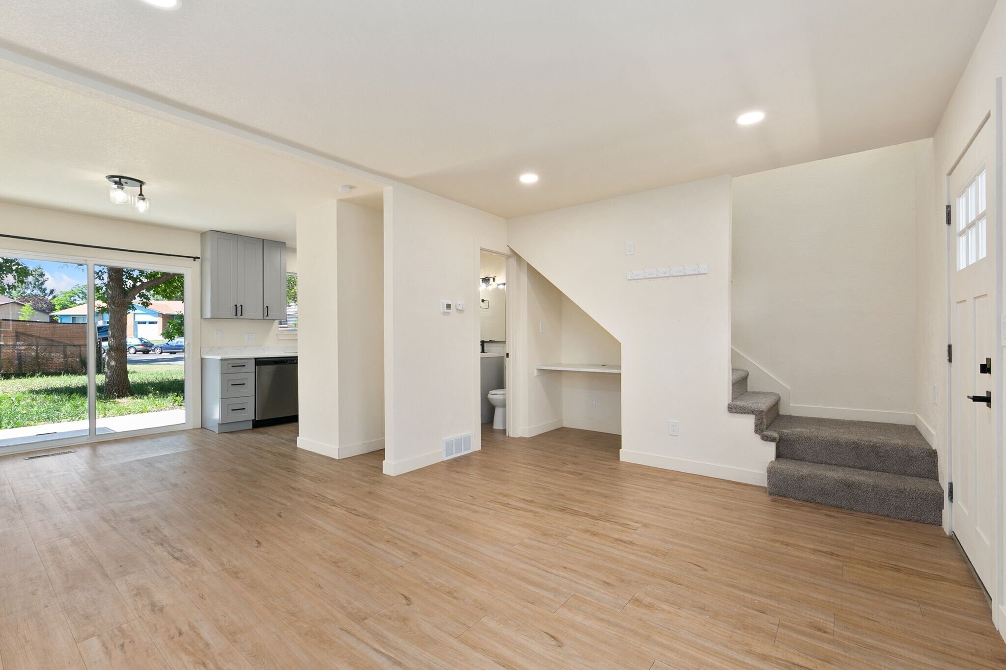 Building Photo - 1624 Banyan Dr