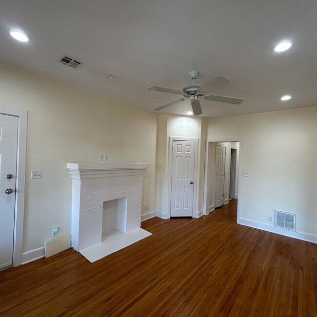 Building Photo - Alves - 1322 (KC)