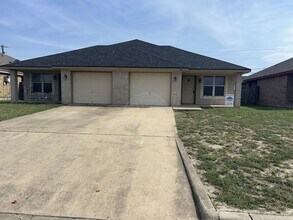 Building Photo - 370 Nolan Ridge Dr