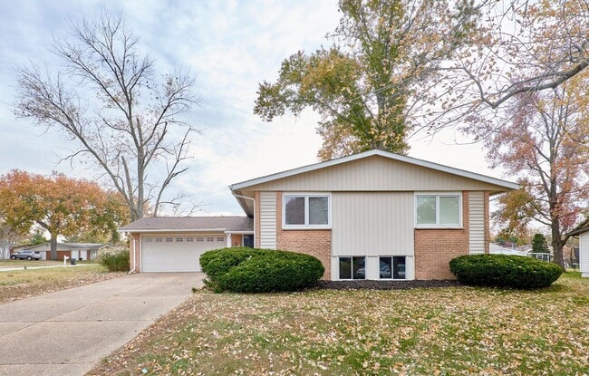 Building Photo - 5134 Red Cedar Ct