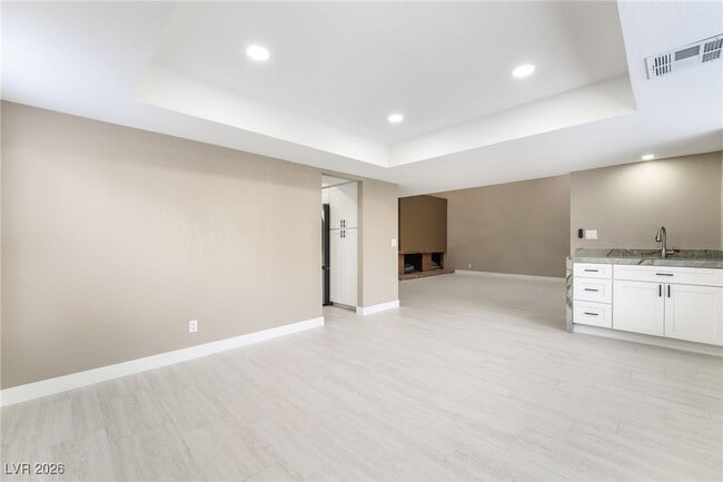 Building Photo - 968 Pinehurst Dr