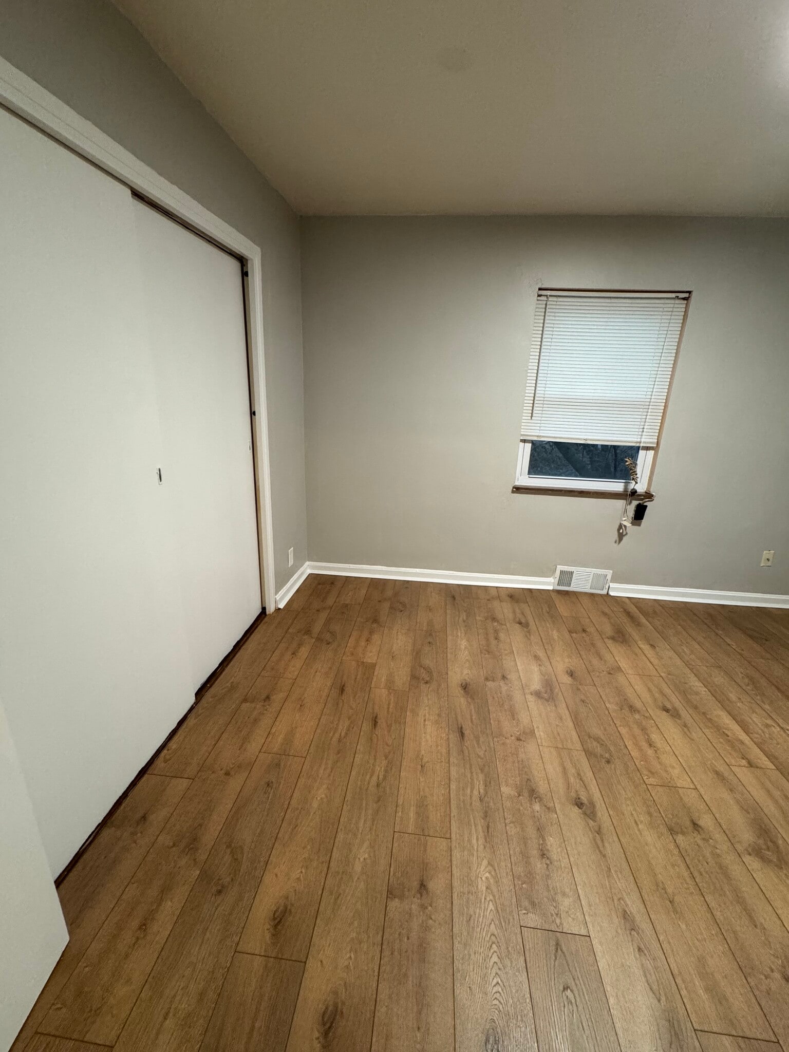 Master Bedroom - 6803 Plainfield Rd