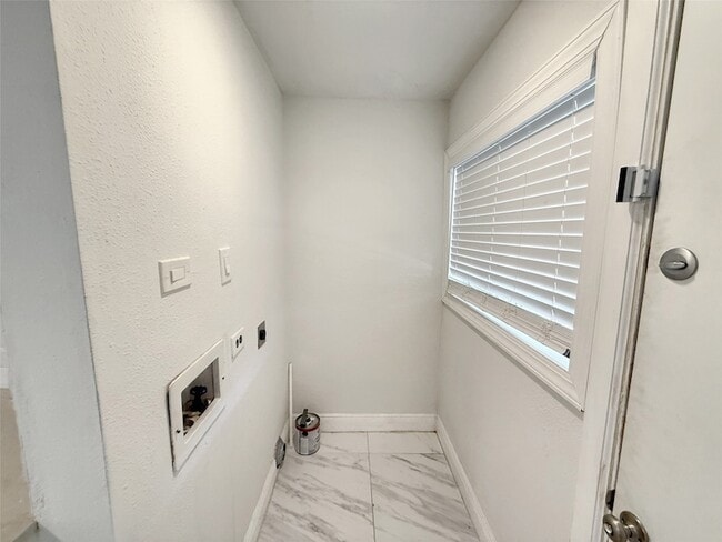Building Photo - 4019 Brundrette St