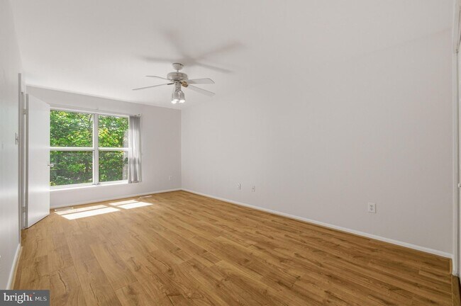 Building Photo - 18036 Rolling Meadow Way