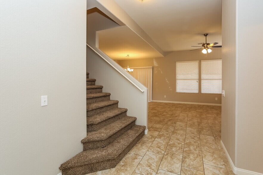 Building Photo - 7121 Wonderberry St