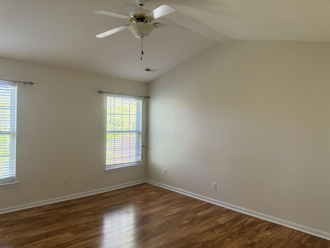 Building Photo - 1410 Juniper Hills Ln