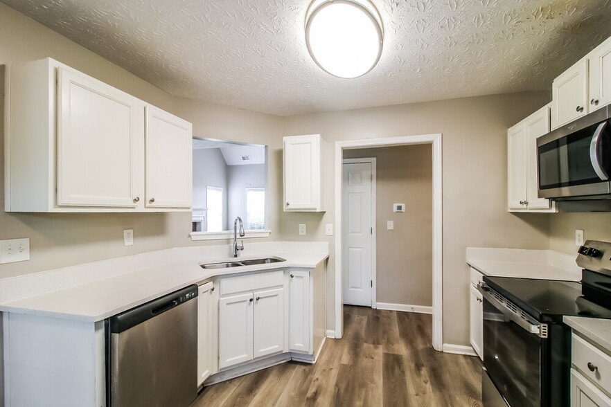 Building Photo - 216 Rivergate Ct