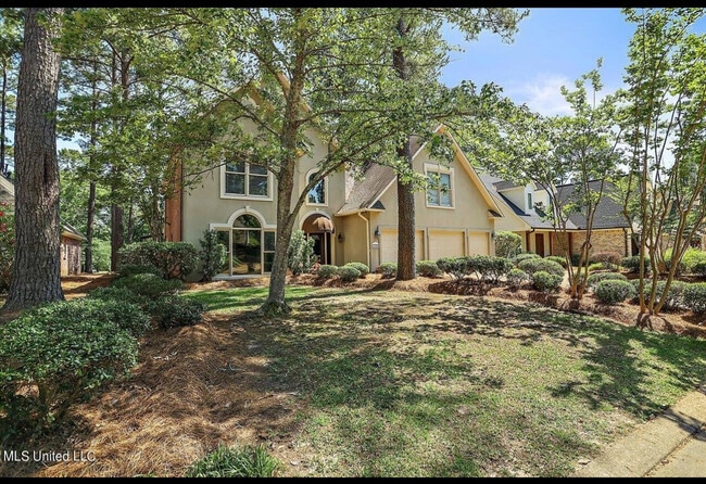 Building Photo - 132 Pine Ridge Cir