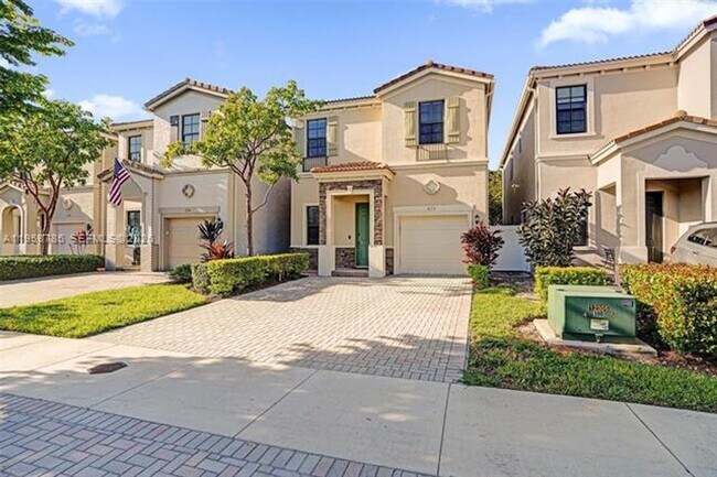 Building Photo - 650 NE 193rd Terrace