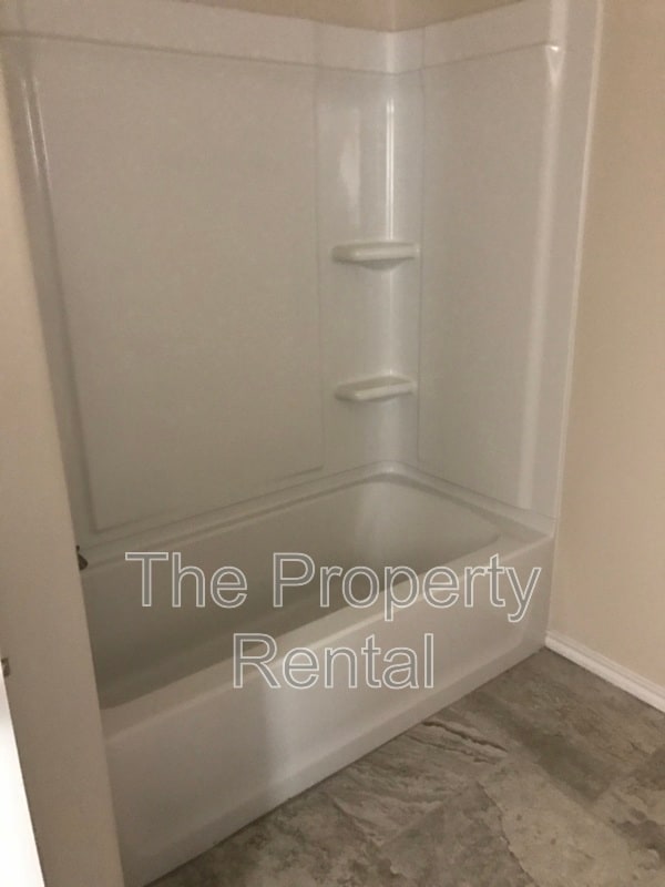 Building Photo - 9311 Sagebrush Ave