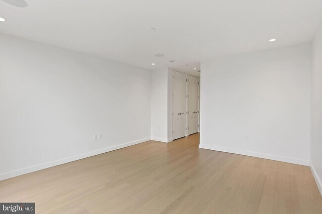 Building Photo - 1111 24th St NW