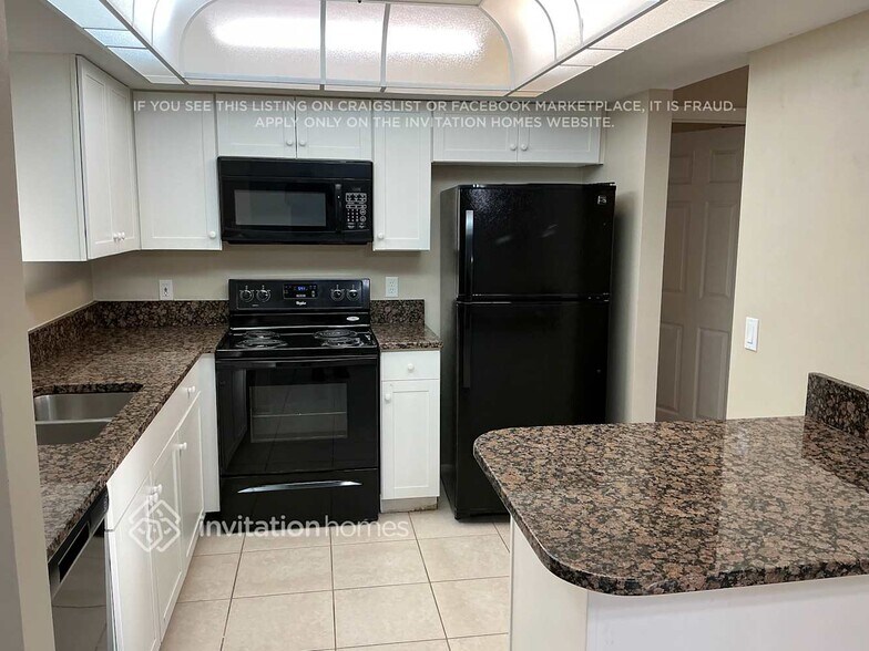 Building Photo - 1435 SE 12th St