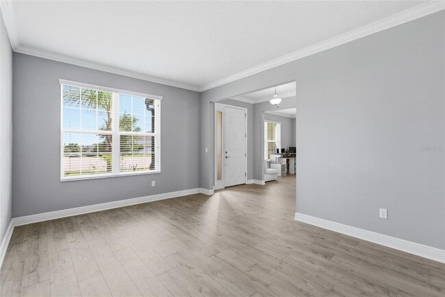 Building Photo - 9844 Cabernet Ave
