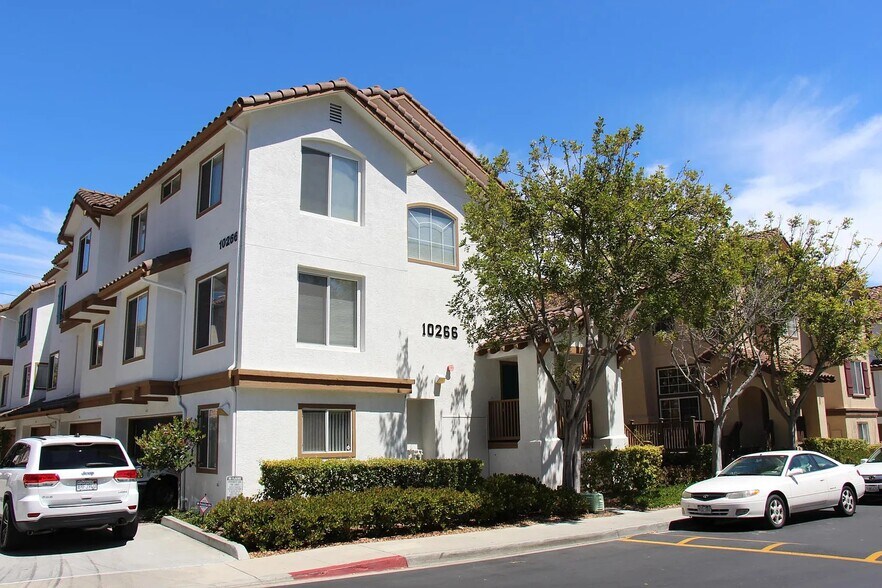 Building Photo - 10266 Wateridge Cir