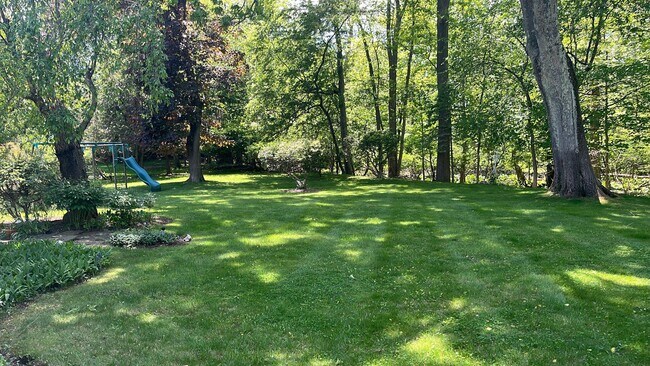 Building Photo - 56 Capral Ln