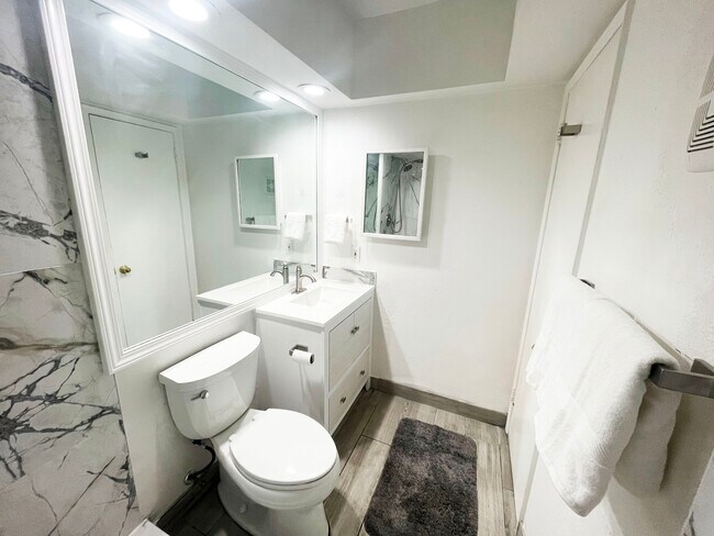 Primary Bathroom 2 - 100 SE 6th Ave