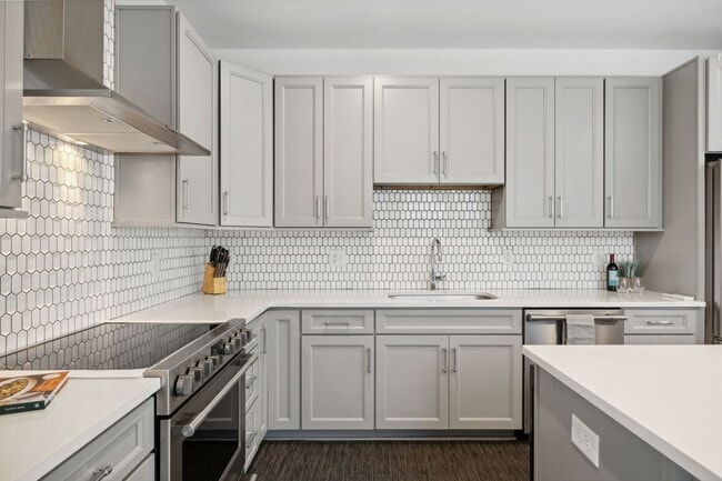Building Photo - Germantown Gem just 1 mile from Downtown N...
