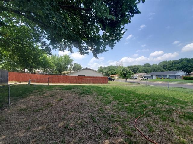 Building Photo - 1517 Frio Ln