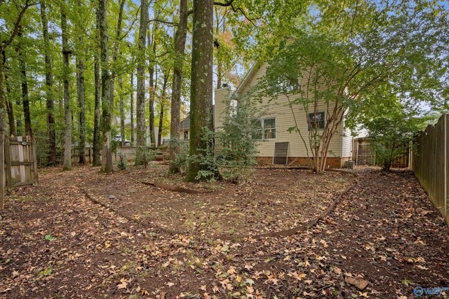 Building Photo - 132 Whisperwood Ln