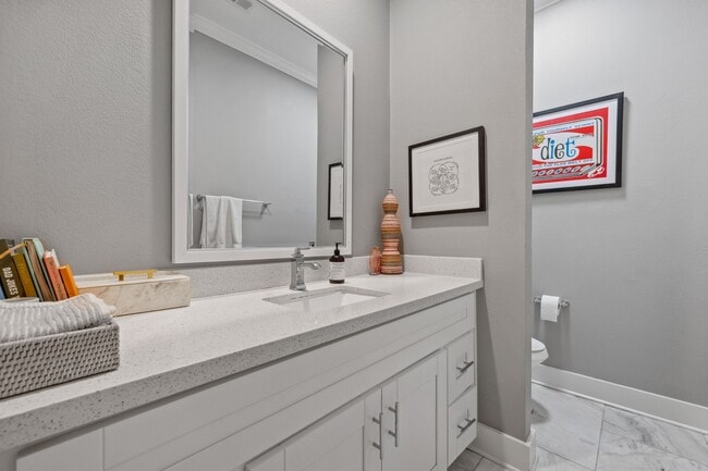 Building Photo - 4619 Breezy Point Dr